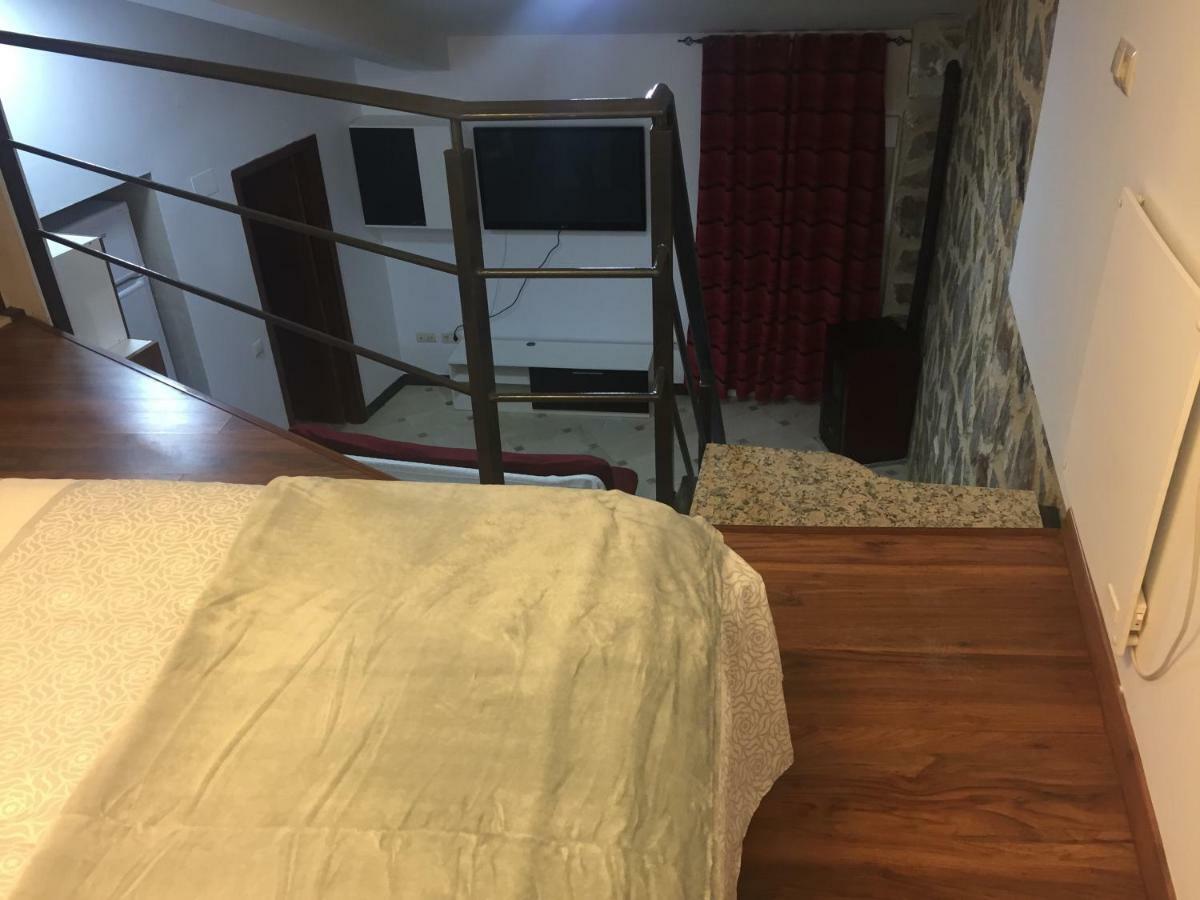Apartamento Arco Del Cristo Касерес Екстер'єр фото